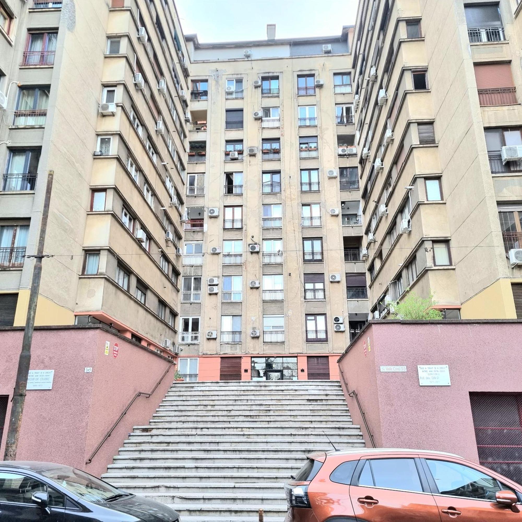 Steps2 Old Town & Metro - The Adventure Apartment Букурещ Екстериор снимка